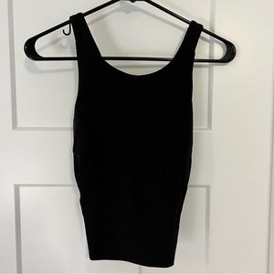 Lululemon key hole tank top black size 8 medium